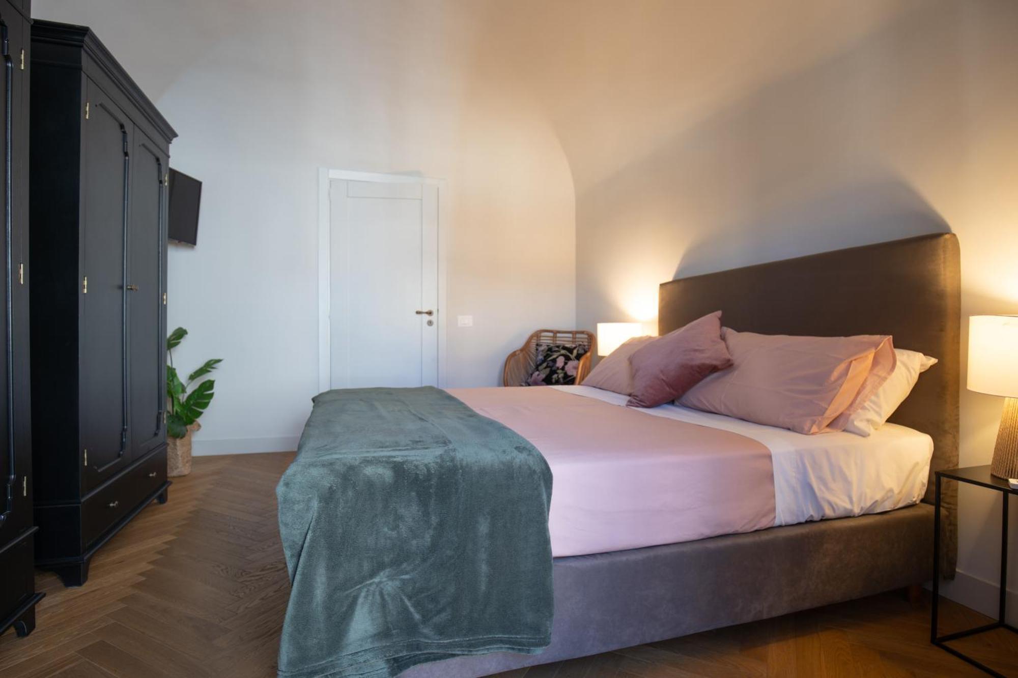 Mirone - Suite Apartments Catania Centro Luaran gambar