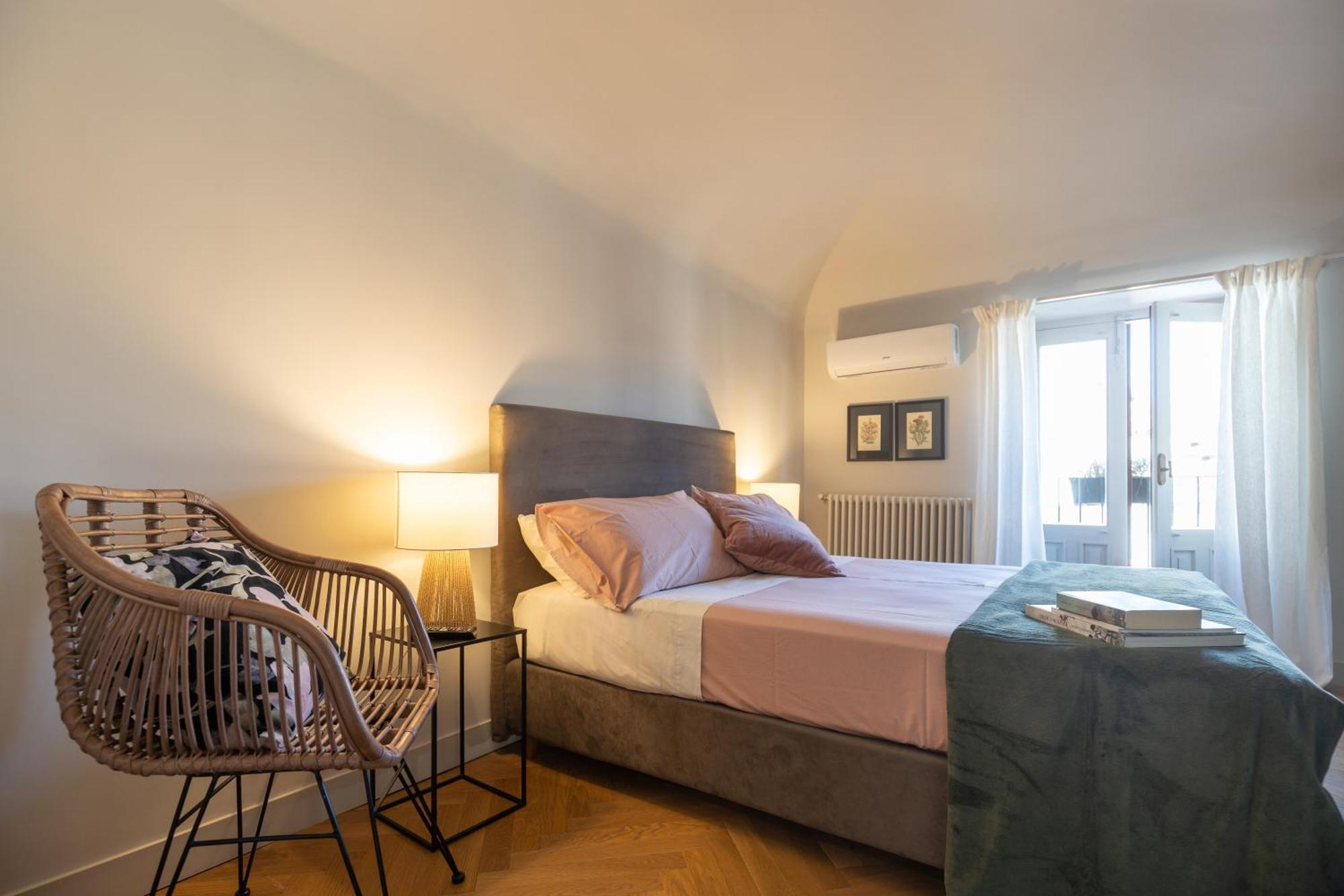 Mirone - Suite Apartments Catania Centro Luaran gambar