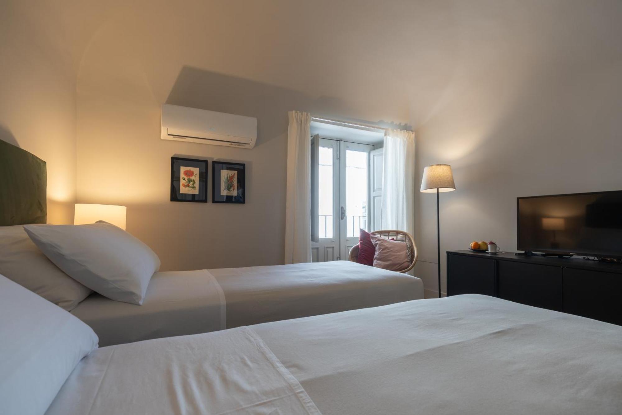 Mirone - Suite Apartments Catania Centro Luaran gambar