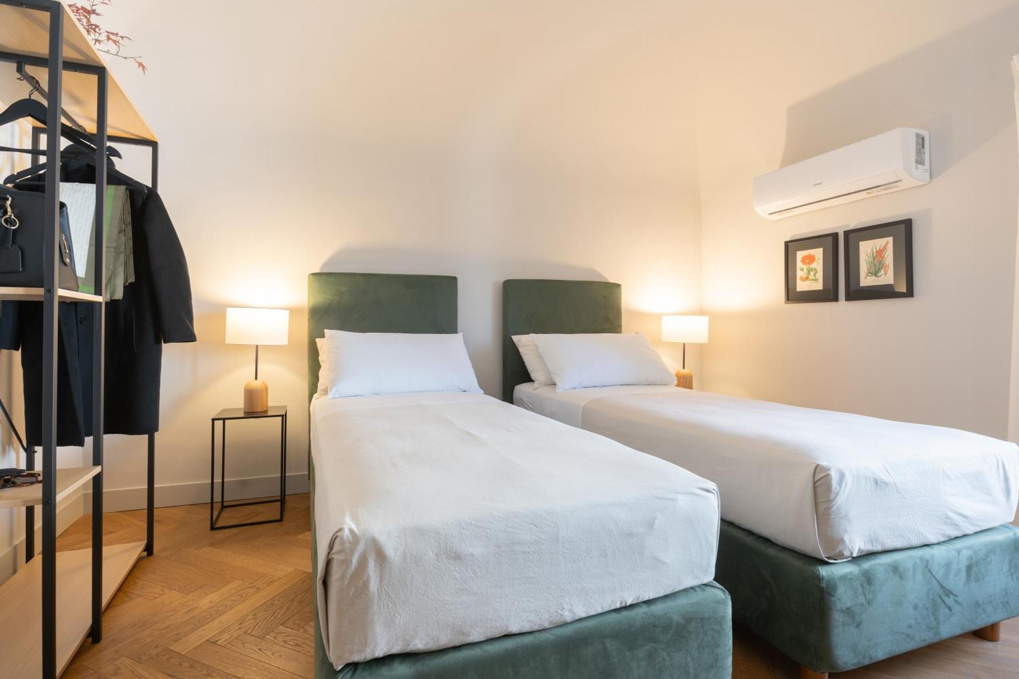 Mirone - Suite Apartments Catania Centro Luaran gambar