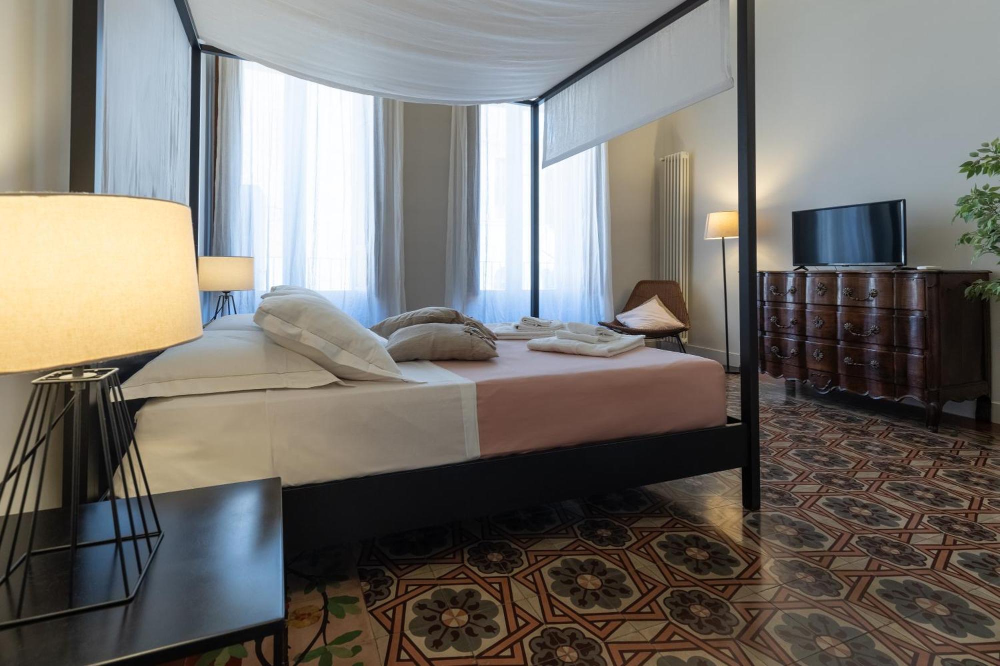 Mirone - Suite Apartments Catania Centro Luaran gambar