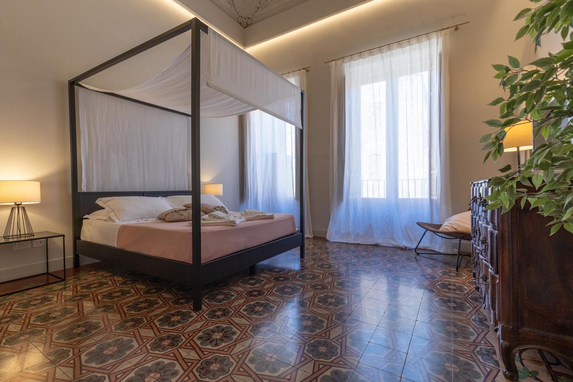 Mirone - Suite Apartments Catania Centro Luaran gambar