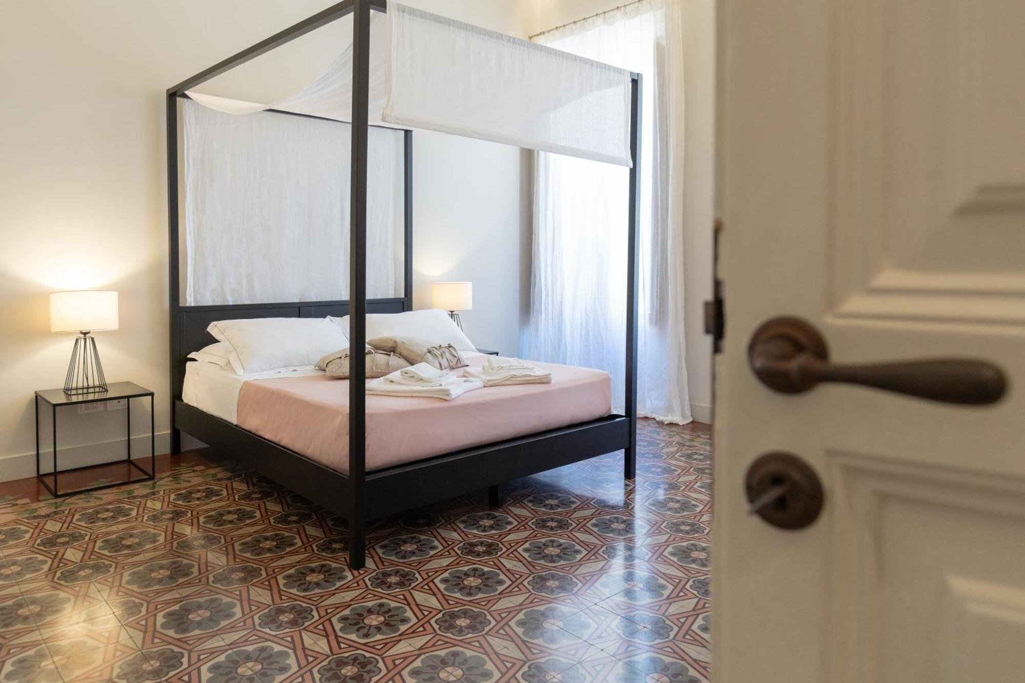 Mirone - Suite Apartments Catania Centro Luaran gambar